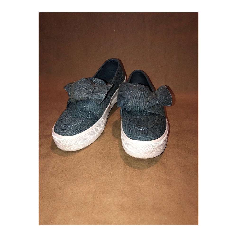 Slip on platform shoes